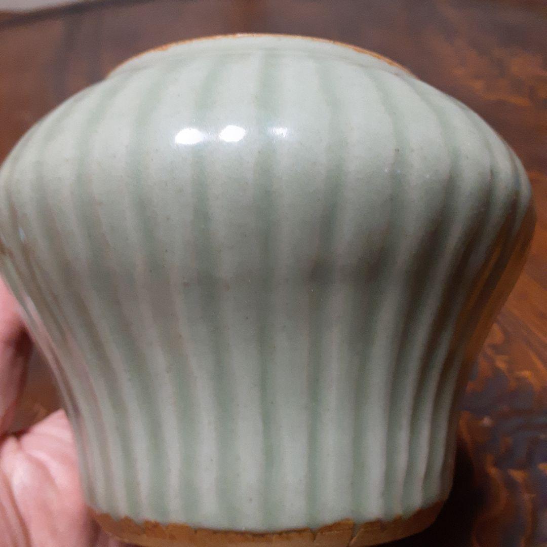 元～明時代龍泉窯青磁縞紋合子