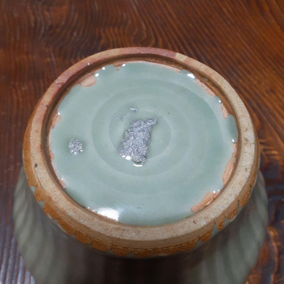 元～明時代龍泉窯青磁縞紋合子