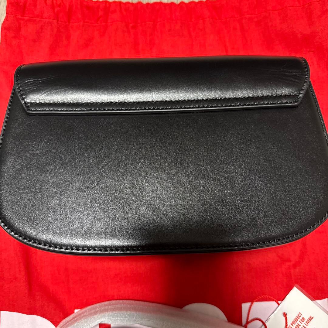 ❤️大人気❤️DIESELクロスボディバッグ