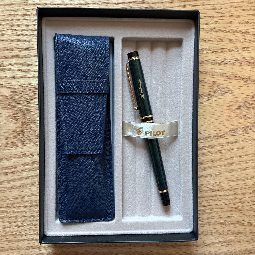 PILOT 万年筆とペンケース