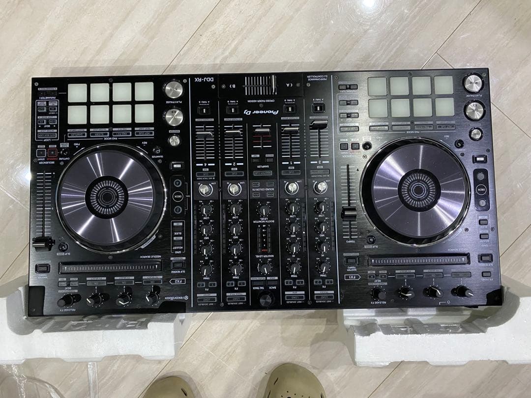 Pioneer DJ DDJ-RX DJコントローラー