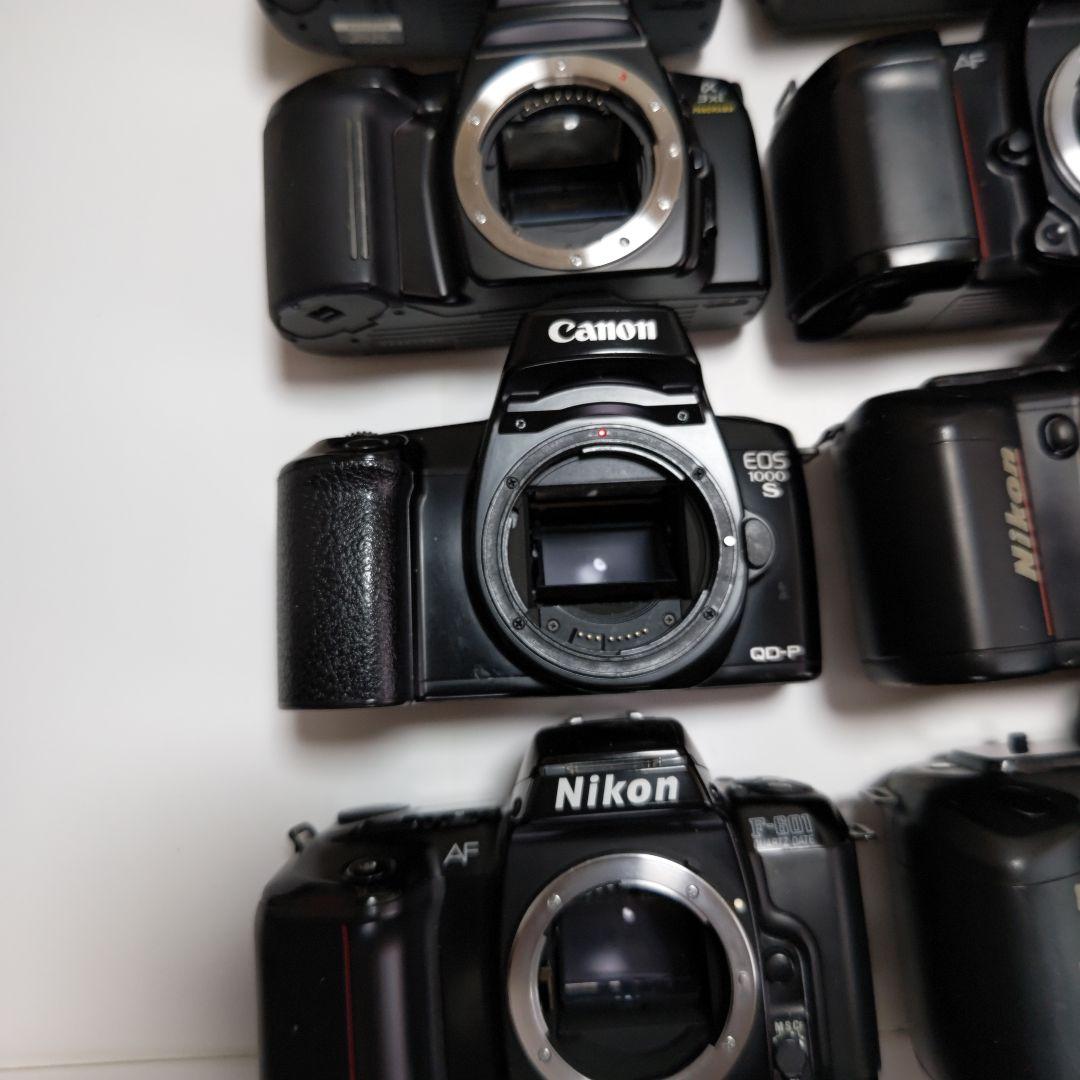 ジャンクのフイルムカメラ及びデジタルカメラ