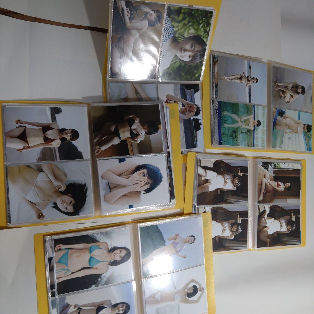 水着姿のフルカラー写真集