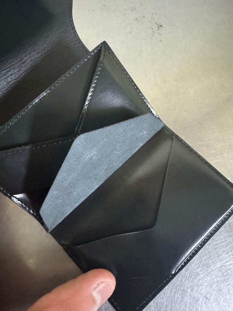 abrAsus いっぱい入る小さい財布　waku