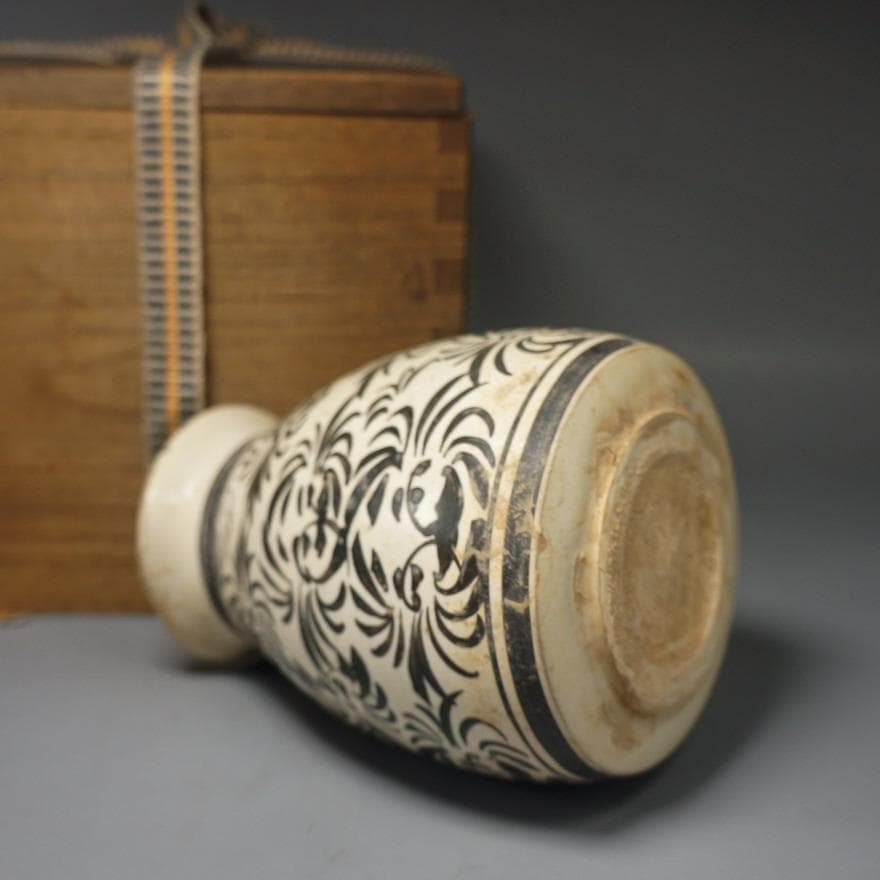 陶器製の花模様 木箱付き