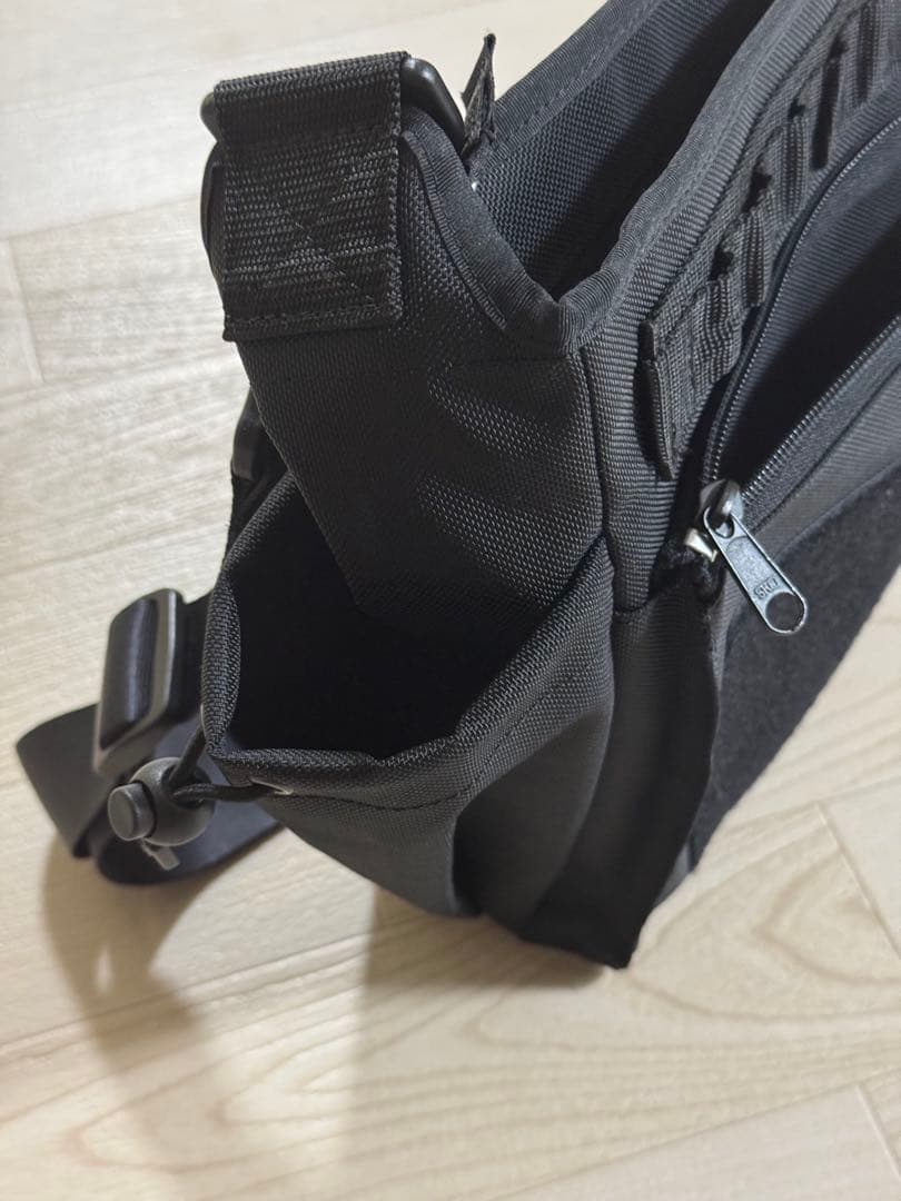 ショルダーバッグ:ソト歩きの相棒 BUDDYBAG/1050works