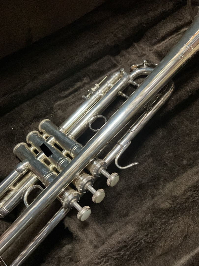 レア！43ベル　Bach バックStradivarius トランペット　美品