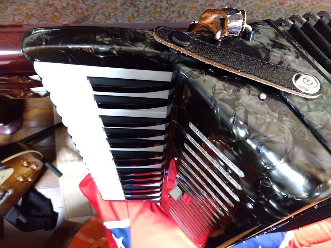 【希少コントラ】Yamahaバスアコーディオン B-32B 32鍵 信頼の日本製