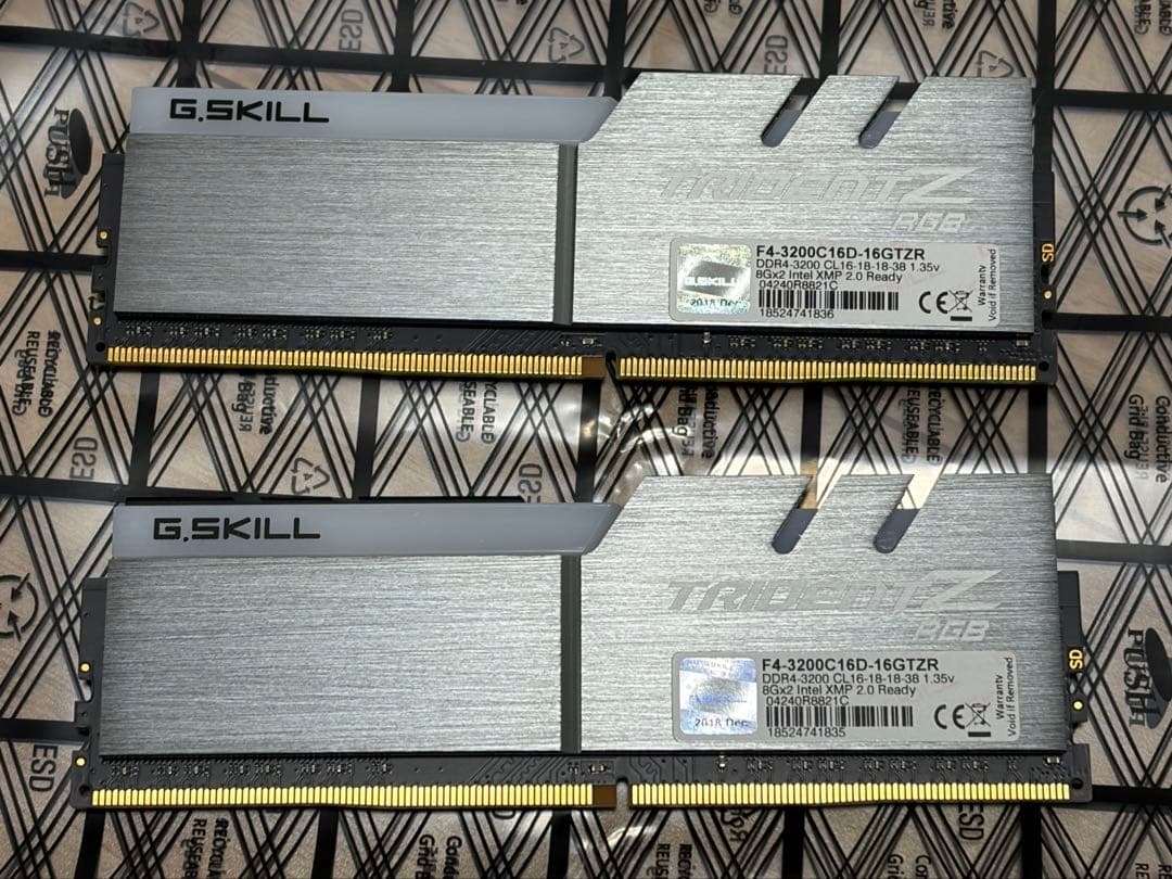 G.Skill Trident Z RGB DDR4 16GB (8G×2枚)