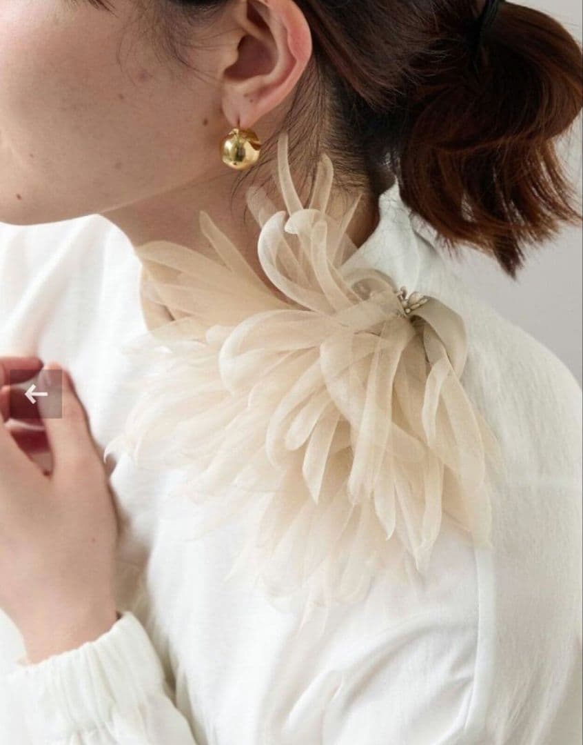 VERMEIL par iena　シルクオーガンジーコサージュ　グレー