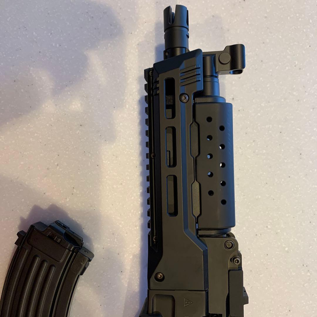 六花様　東京マルイ 次世代電動ガン AKストーム