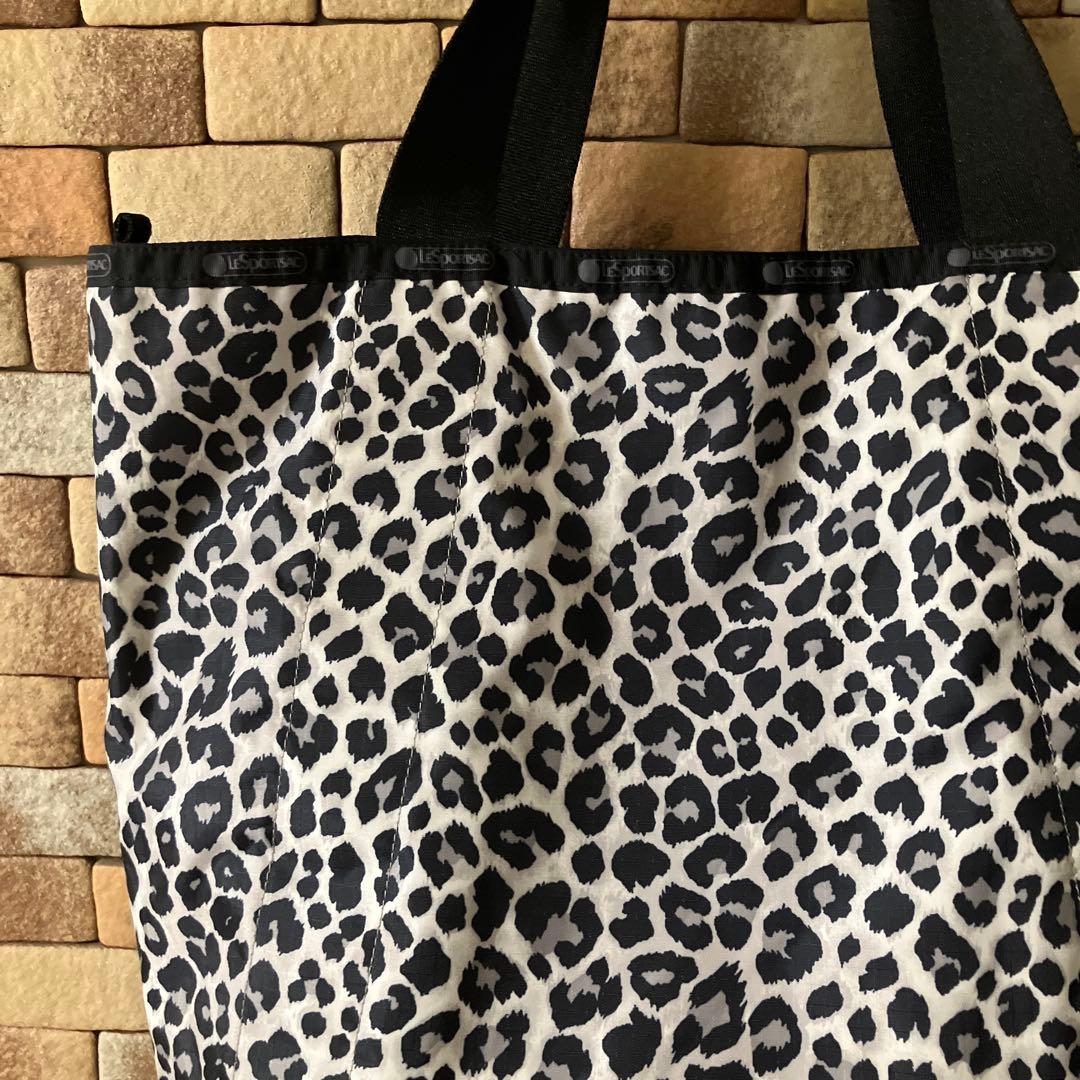 LeSportsac ショルダーバッグ（リバーシブル）