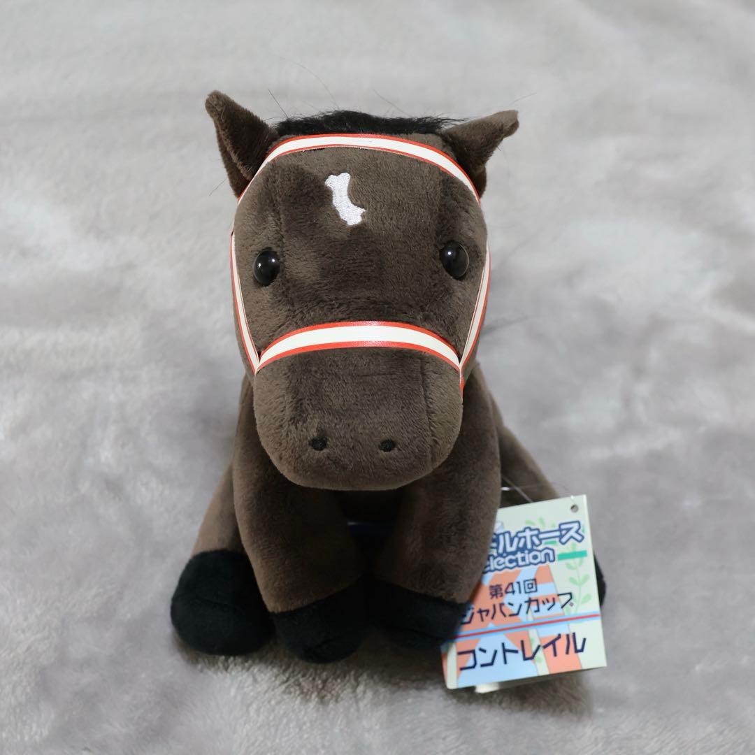 アイドルホース　アーモンドアイ　コントレイル　イクイノックス　ドウデュース