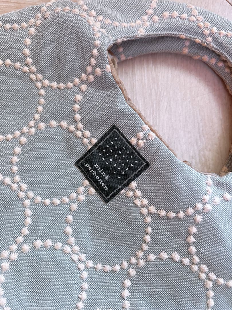 mina perhonen　タンバリン エッグバッグ 水色