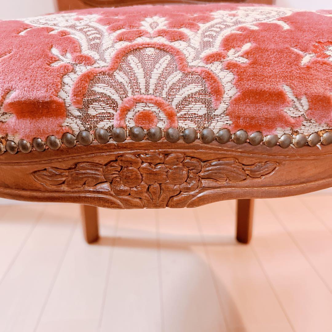 アンティークチェア　肘付き　ロココ調　猫足　ヴィンテージ　ピンク　イス　金華山張