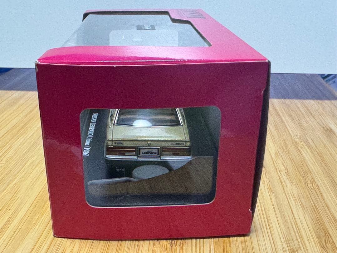 ミニカー DISM NISSAN LEOPARD Ultima (1986) 1/43