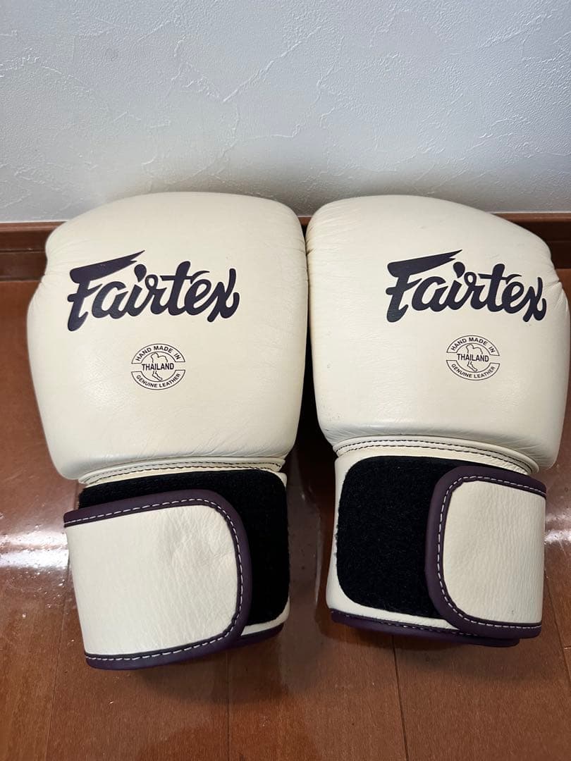 h*0様 Fairtex ボクシンググローブ 14 oz ホワイト　定価1380