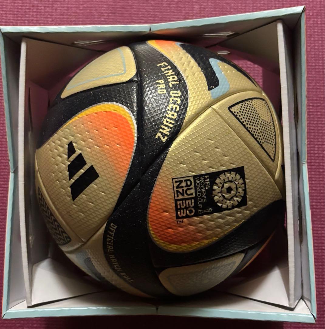 adidasオーシャンズ FIFA2023サッカーボール 5号球　4月25日〆切