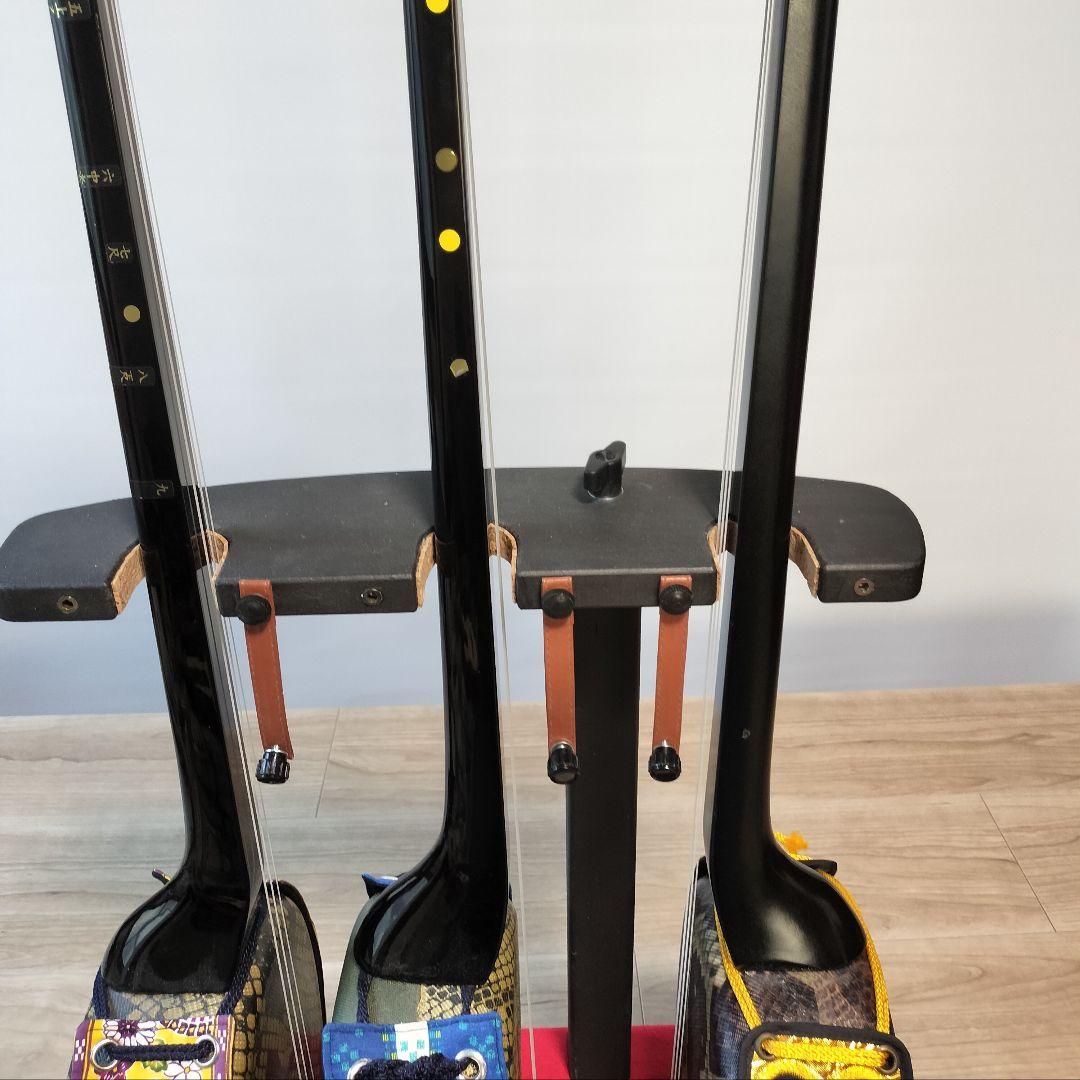 【NEW】転倒防止付き 木製スタンド 3本用（三線/ウクレレ／ギタレレ）