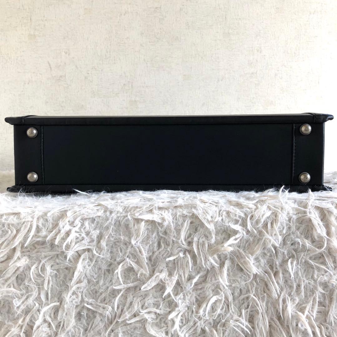 【日本製本革】MESSE マルエム　アタッシュケース　黒　ダイヤルロック　自立