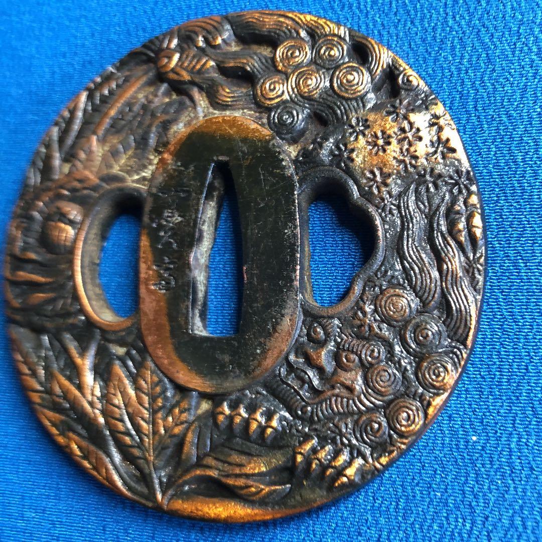 アンティークな刀の鍔！7.2×7.0cm108g 草花や波が刻まれた逸品、