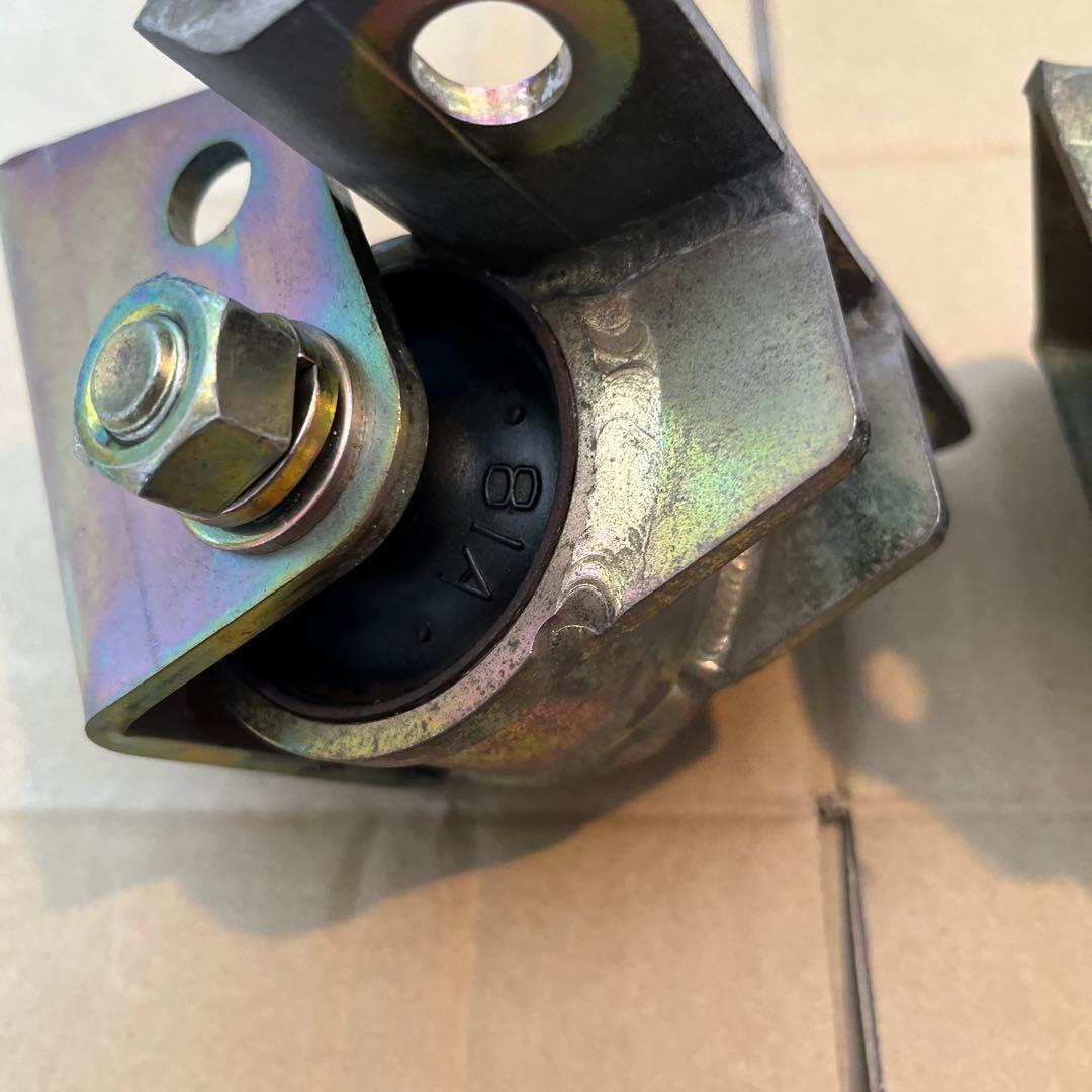 ジムニーjb 23 強化エンジンマウント