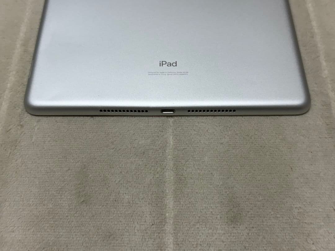 iPad 7世代 128GB Wi-Fi+Cellular SIMフリー