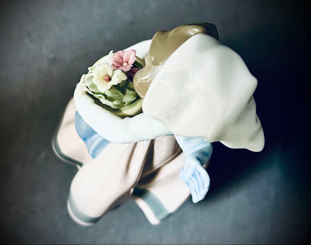 リヤドロ ＃5223「春が来た」 フィギュリン置物