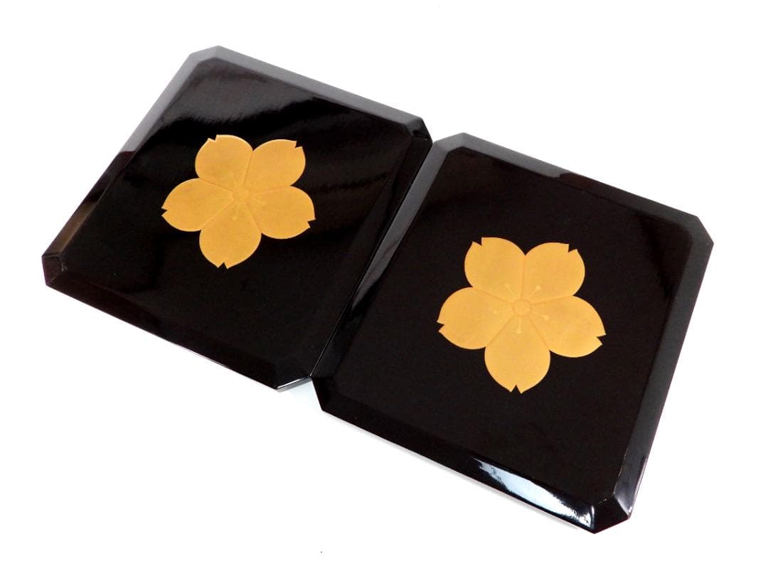 お重箱 5段重 金蒔絵 桜紋　蓋２枚 高脚台付