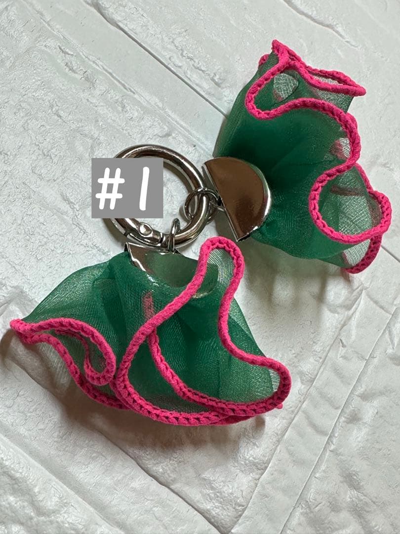 ゆきんこ・*:.ღパラコードスマホストラップ