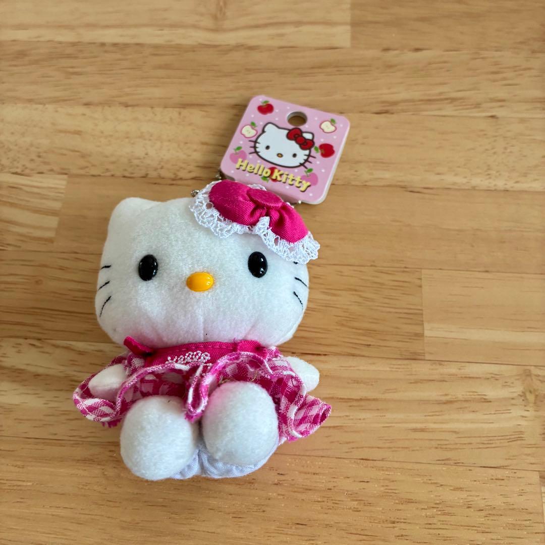 ハローキティ　マスコット　ぬいぐるみ 3セット　大道芸　アップルワンピ　たねまる