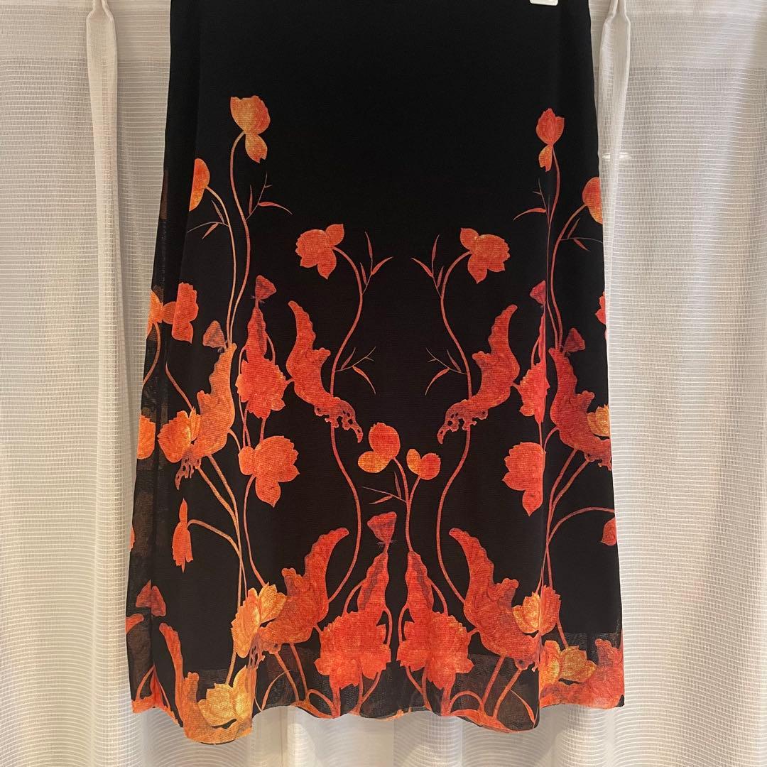 VIVIENNE TAM パワーネット膝丈スカート 黒/オレンジ 花柄 S