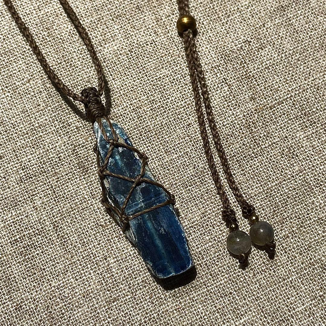 カイヤナイト ネパール産 ＊ マクラメペンダント なネックレス ⑤