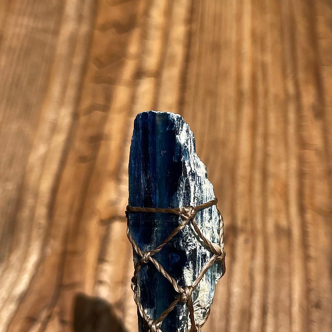 カイヤナイト ネパール産 ＊ マクラメペンダント なネックレス ⑤