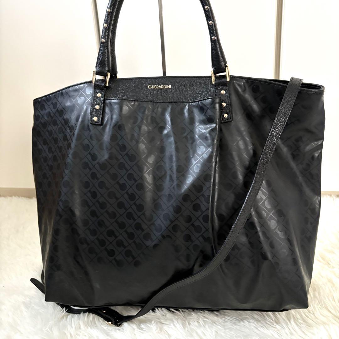 極美品✨ゲラルディーニ　ショルダーバッグ　バイーラ 2way スタッズ ソフティ