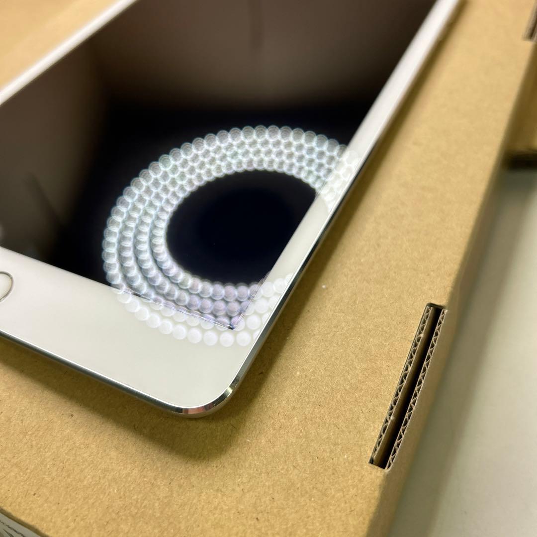 iPad本体 Apple iPad mini 4 Wi-Fi + Cellular 32GB