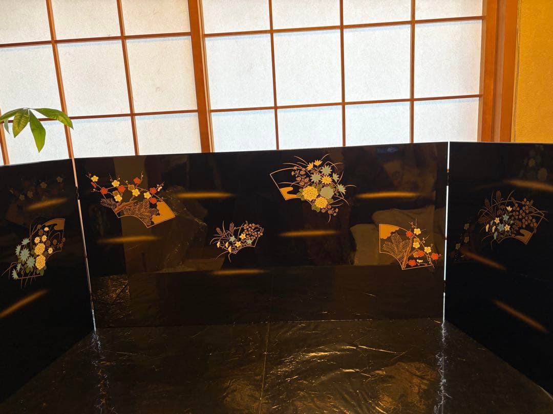 ひな祭り　伝統的 雛人形 •装飾品