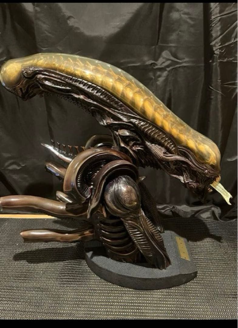 特別値下げ‼️フューチャーモデルズ　 エイリアンバスト塗装済み完成品スタチュー