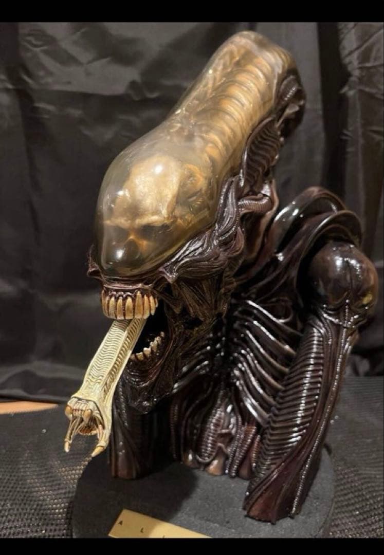 特別値下げ‼️フューチャーモデルズ　 エイリアンバスト塗装済み完成品スタチュー