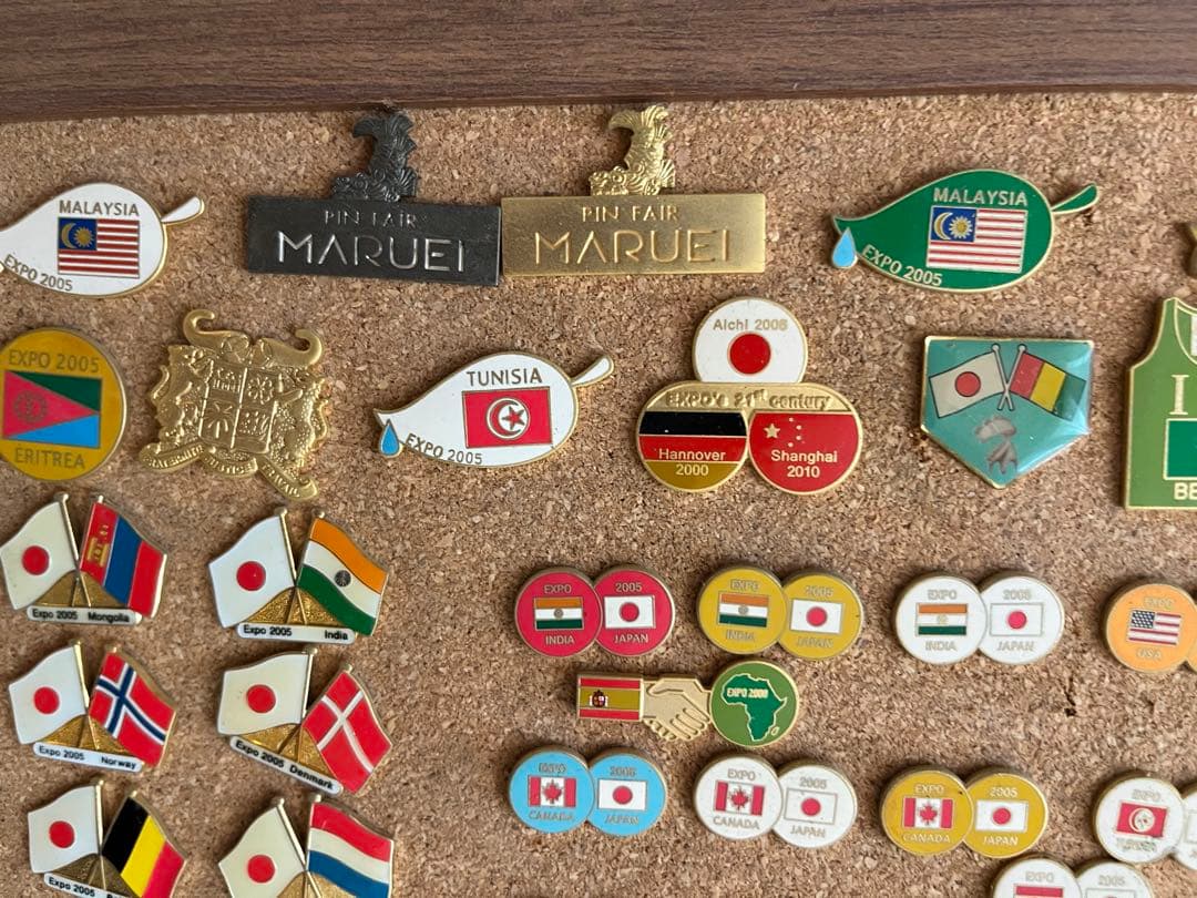 ⭐️激レア⭐️ 愛・地球博 ピンバッジ 142個 まとめ売り