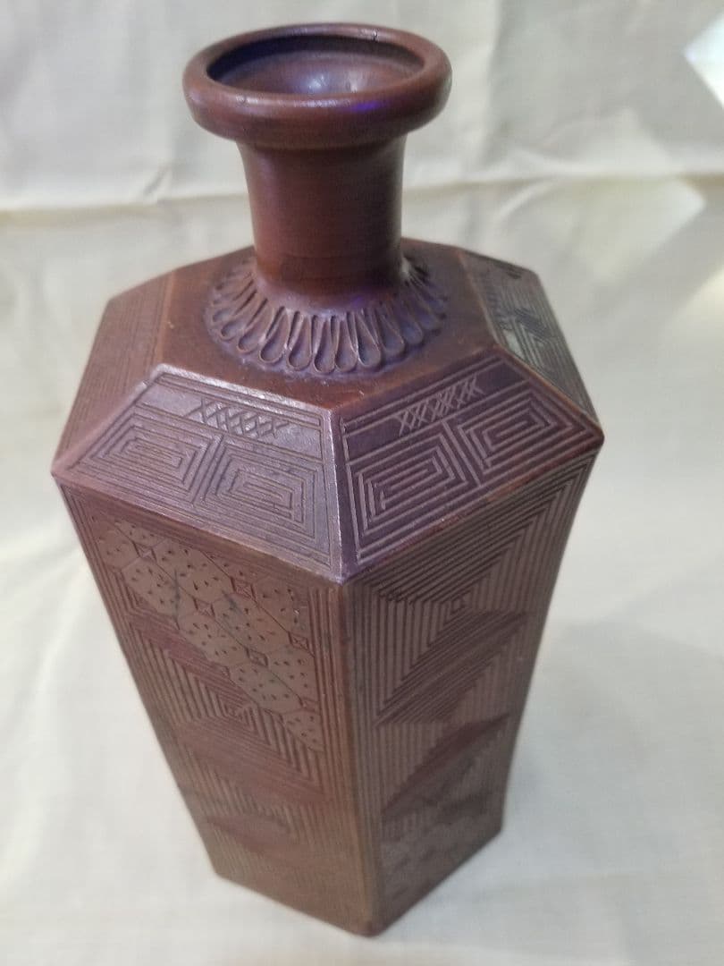 備前の六角徳利