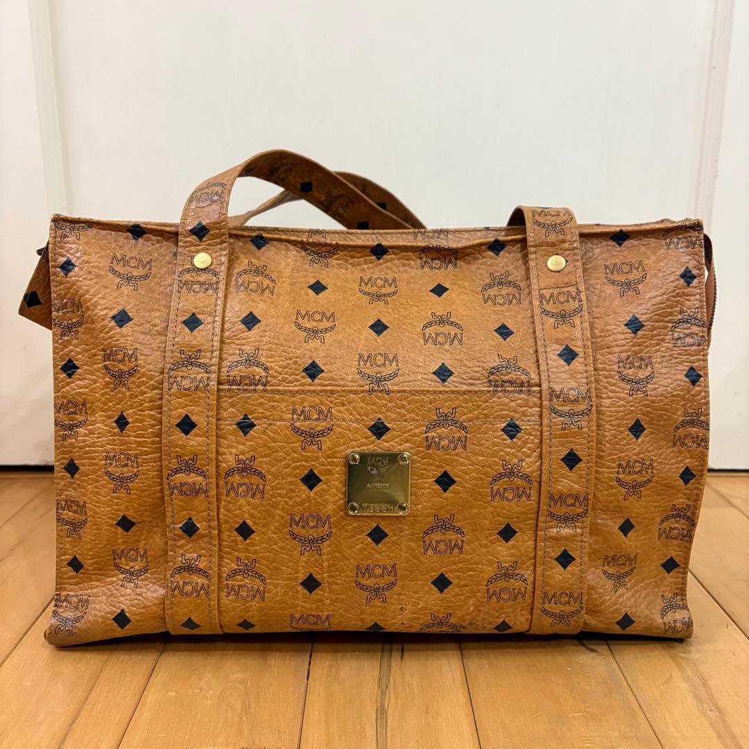 ☆MCM☆ショョダーバッグ　大きめ　幅38cm 7333H