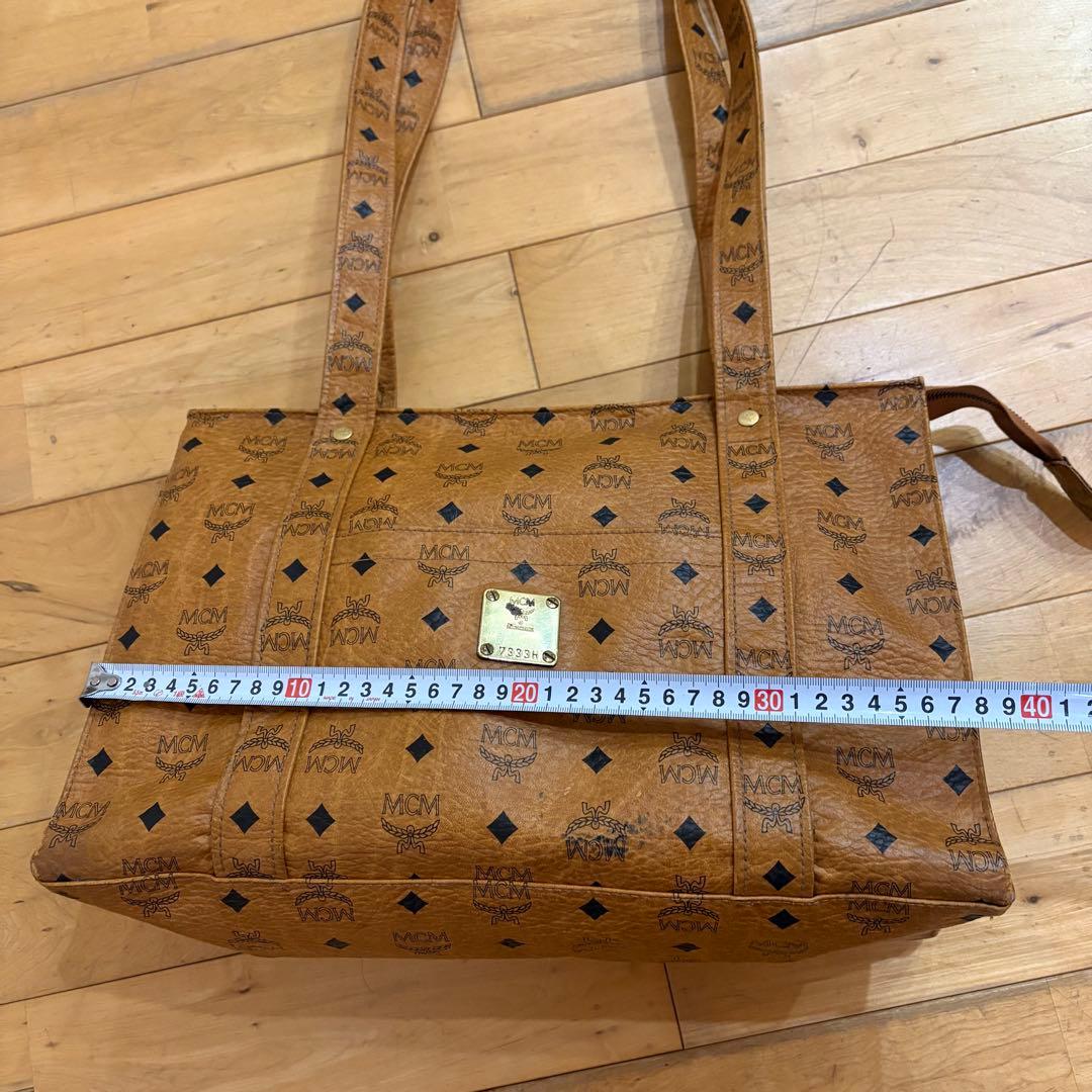 ☆MCM☆ショョダーバッグ　大きめ　幅38cm 7333H