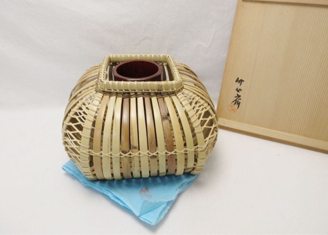 ほぼ未使用 華道具 竹心斎造 花籠 竹おとし付 花器 和室 竹細工 共布 共箱