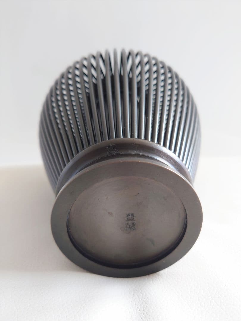 登鴻作　鋳銅　透籠　花瓶　落とし付