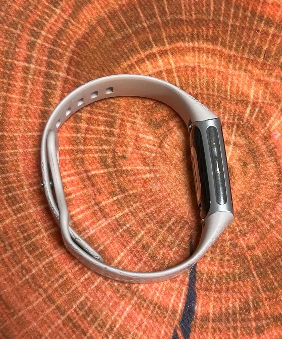 fitbit charge6（本体・外箱のみ）