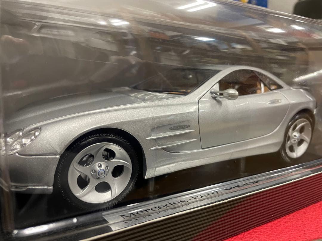 メルセデスベンツ　SLR