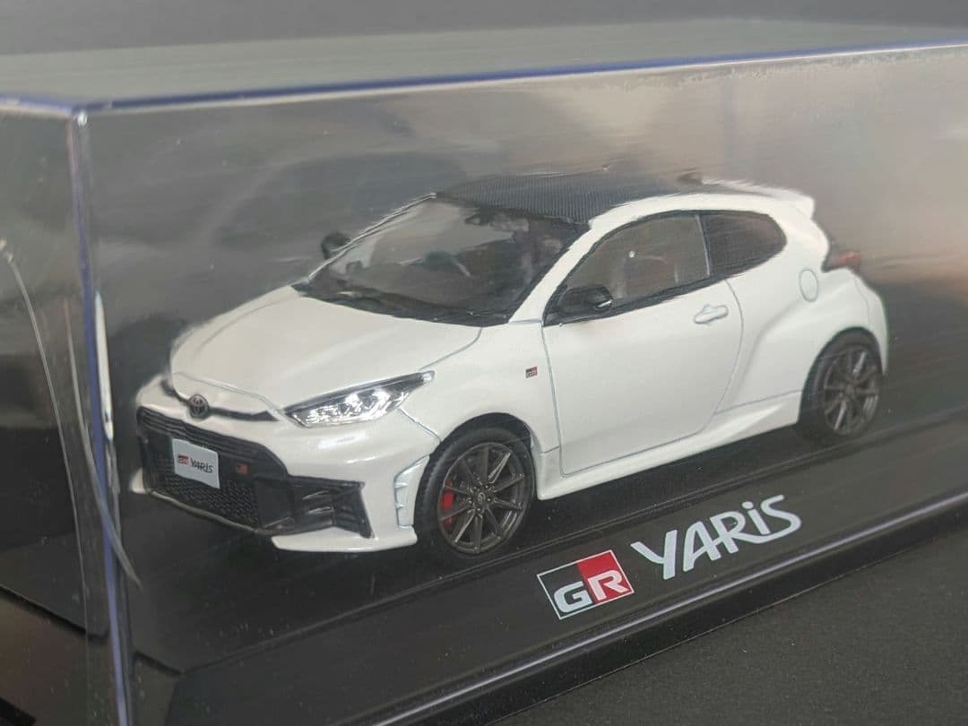 TOYOTA GR ヤリス プラチナホワイトパールマイカ 1/30 【未開封】