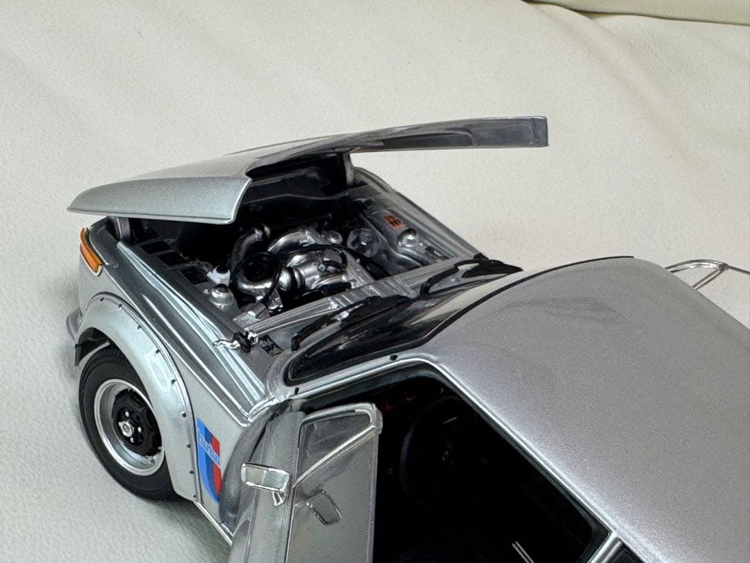 ☆ 京商 BMW 2002 ターボ 1/18 ☆