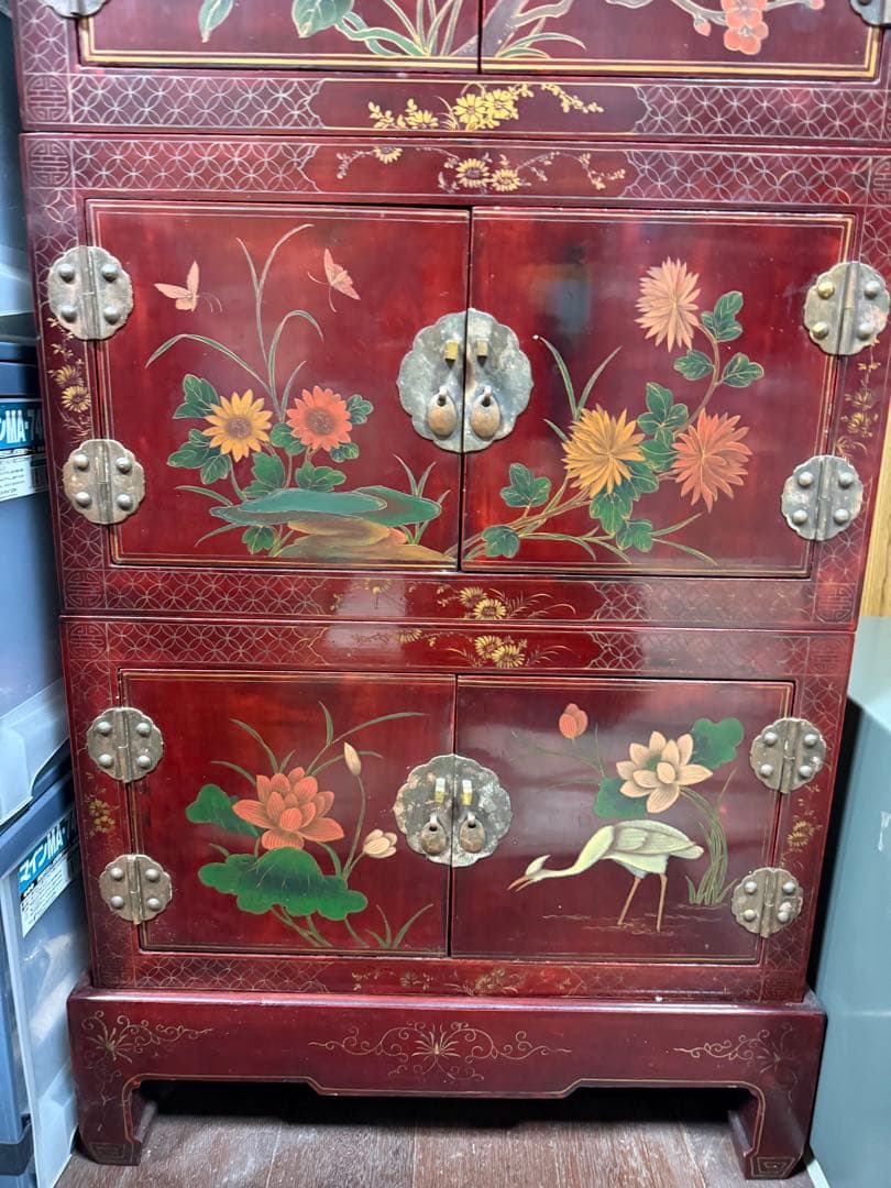 中国漆塗りキャビネット　花鳥図　飾り棚　アンティーク調家具